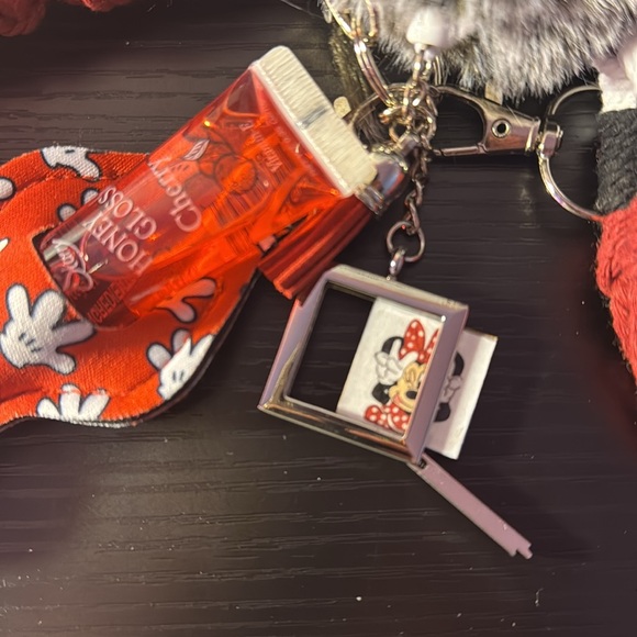 Keychain/Accessory Gift Set - Picture 4 of 6